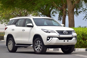 Fortuner Car Rental in Himachal